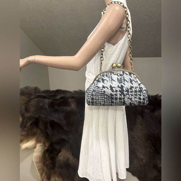 Iridescent Cowhide Leather Handmade Retro Style Kisslock Bag, Multi Use Style - Picture 6 of 17